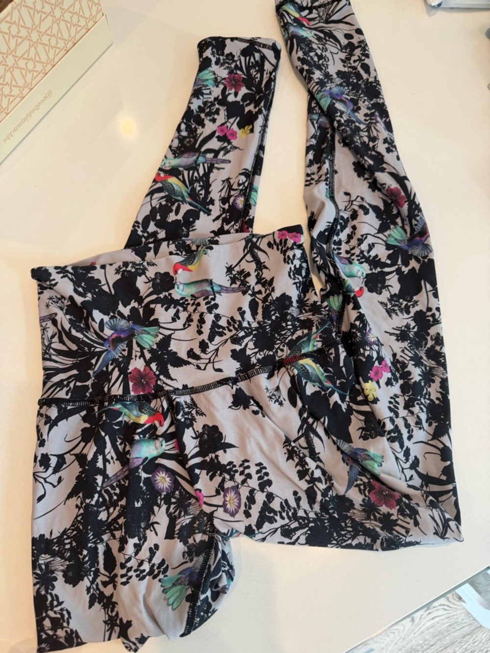 Women’s Floral Bird Print Leggings in Gray